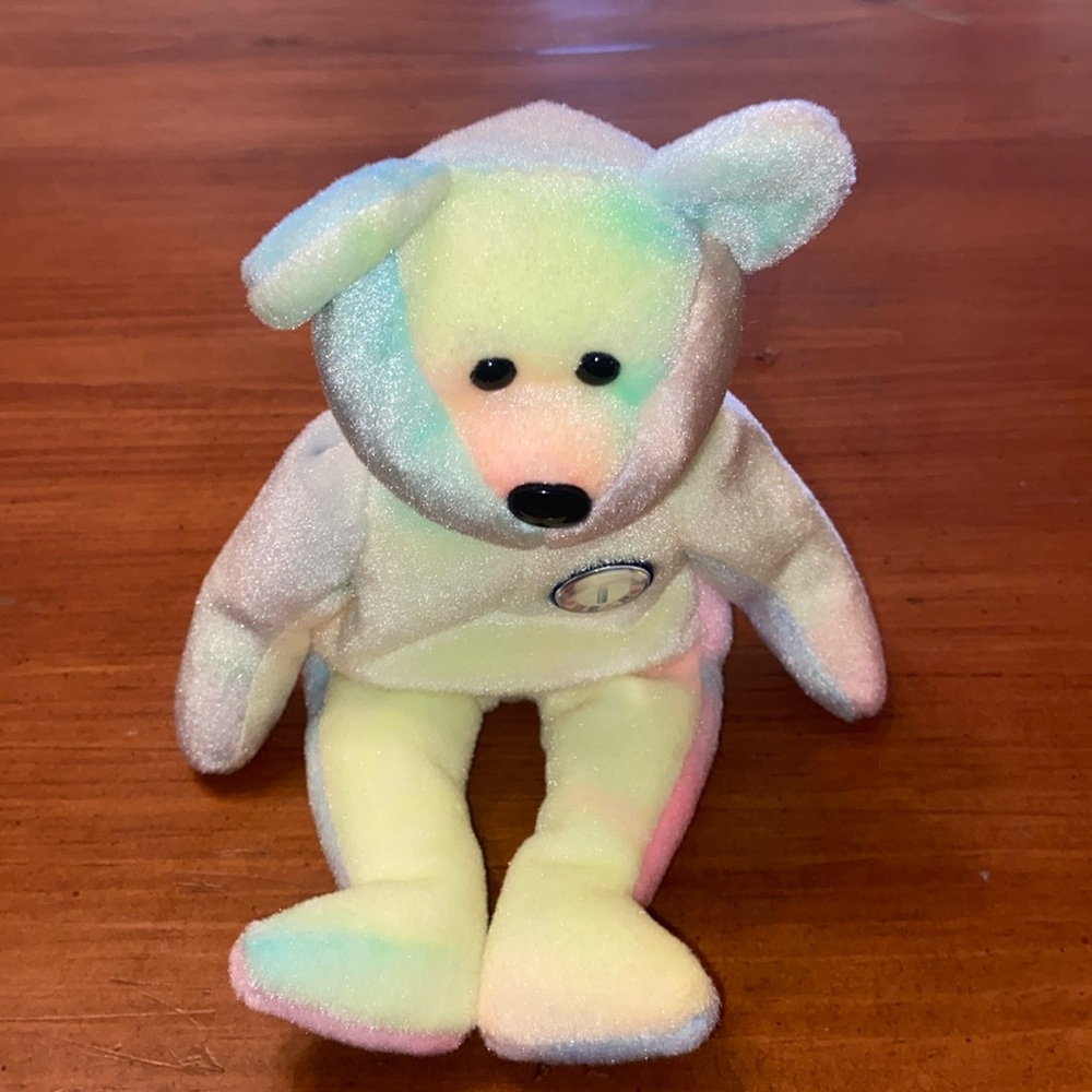 Retired Beanie Baby Birthday Bear w/ hologram tag